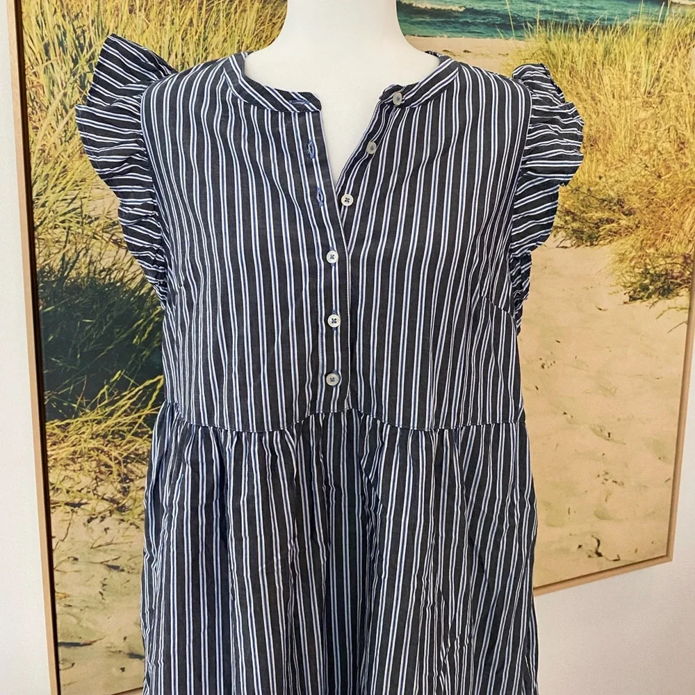Old Navy Blue and White Pinstripe Flutter Sleeve Cotton Dress with Pockets - Picture 2 of 3